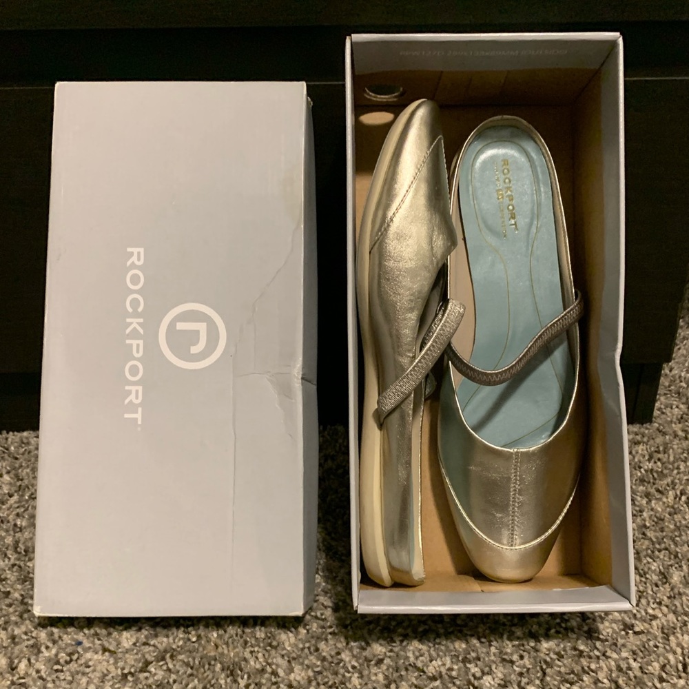 RockPort 8 silver slip on sandals, never worn